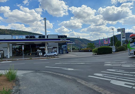 Oil Tankstelle Kues