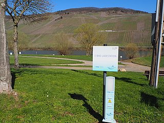 E-Bike Ladestation am Moselufer