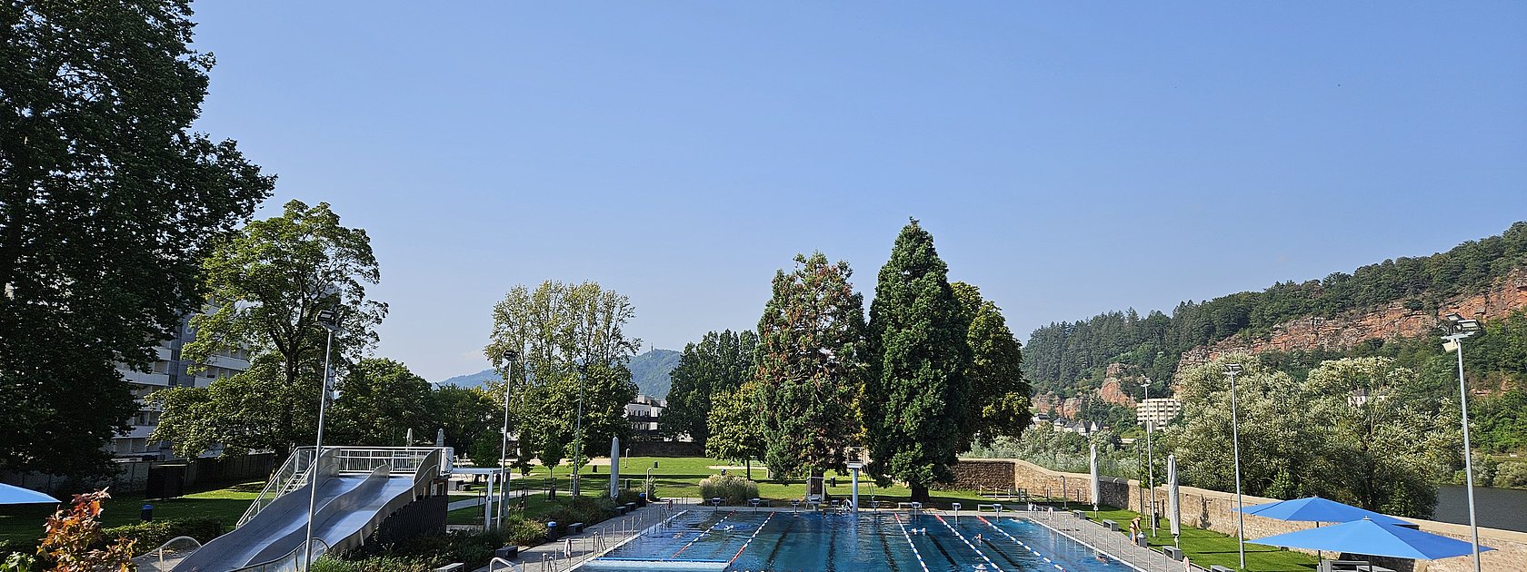 Das Bild zeigt das Freibad "NordBad" in Trier.