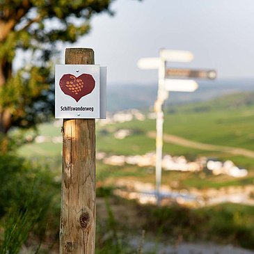 Weglogo entlang der Strecke