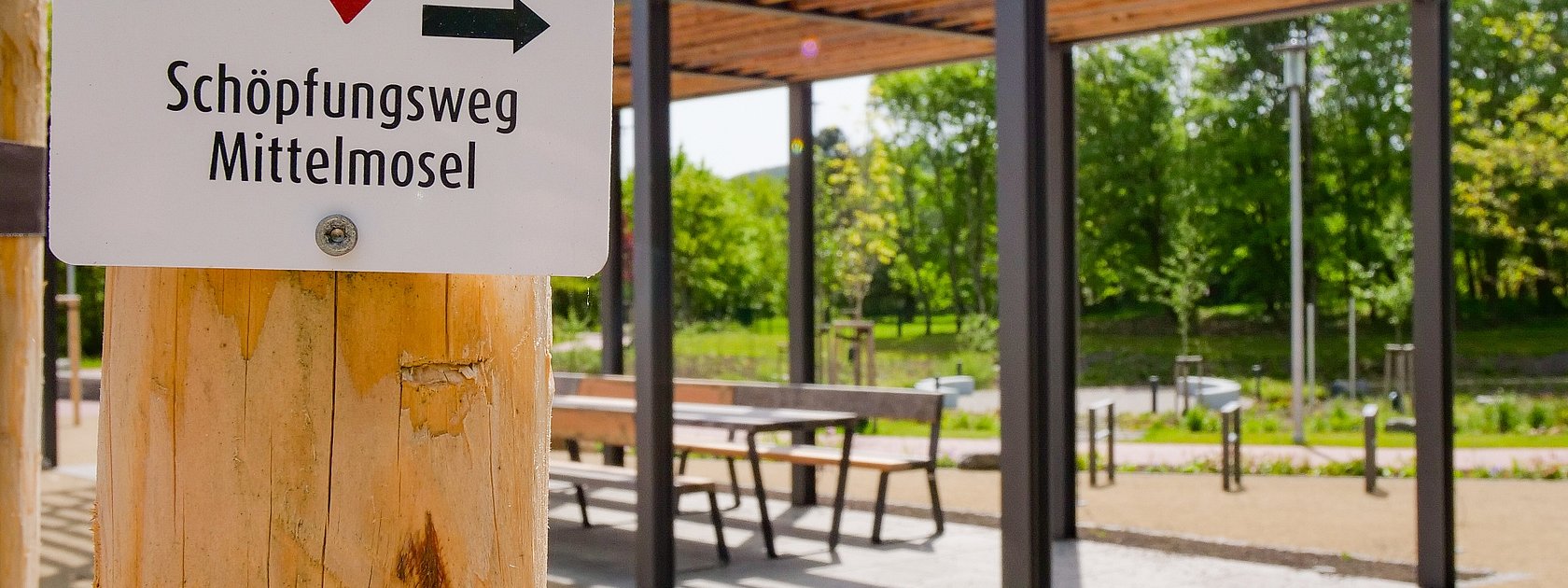 Schild des neuen Schöpfungsweges