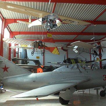 Das Bild zeigt Flugzeuge der Flugausstellung Junior.