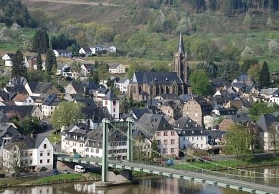 Moselbrücke in Bernkastel-Wehlen