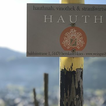 Schild im Weinberg