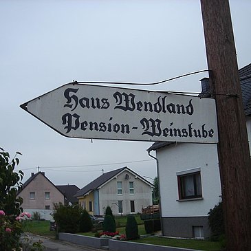 Hinweis Schild