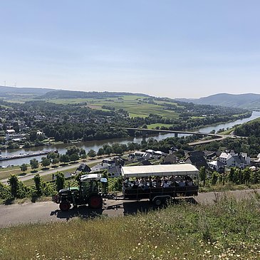 Planwagenfahrt die rollende Weinprobe Lieser und K