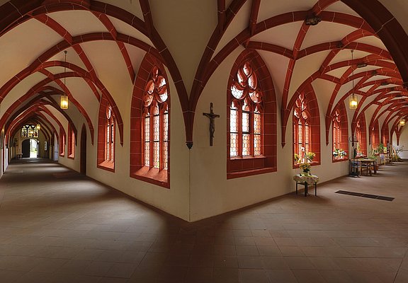 St. Nikolaus Stift Bernkastel-Kues - Kreuzgang