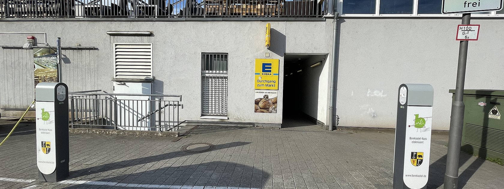 Ladestationen weite Ansicht