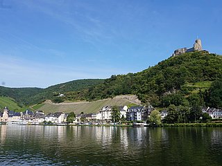 Bernkastel-Kues und seine Burgruine