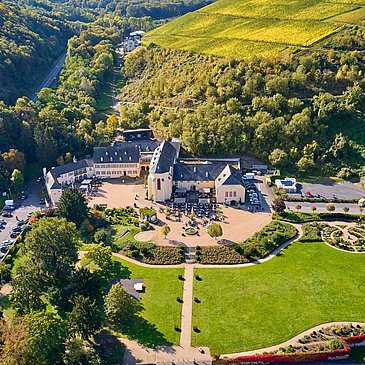 Kloster mit Park
