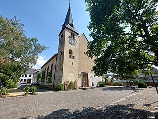 Neum_Dhron_Pfarrkirch_Maria_Himmelfahrt