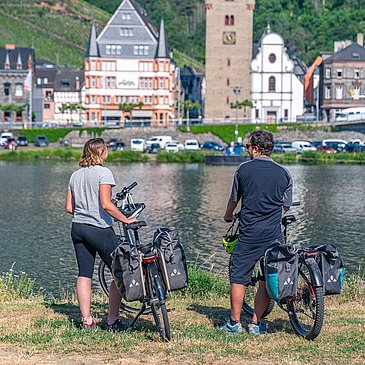 Auf dem Mosel-Radweg bei Bernkastel-Kues