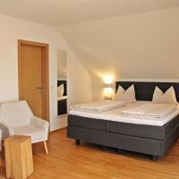 Apartment mit Balkon