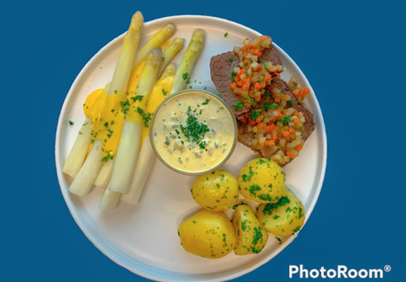 Spargelkarte im Restaurant Simon`s