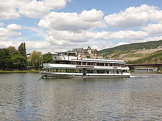 Schifffahrt auf der Mosel