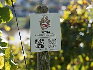 Weingut Kirsten Weinbergsschild
