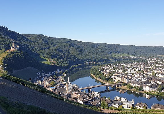 Ausblick auf die Stadt un den Mosellauf