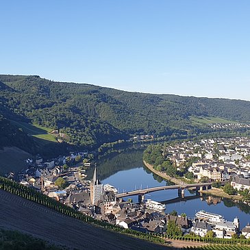 Ausblick auf die Stadt un den Mosellauf