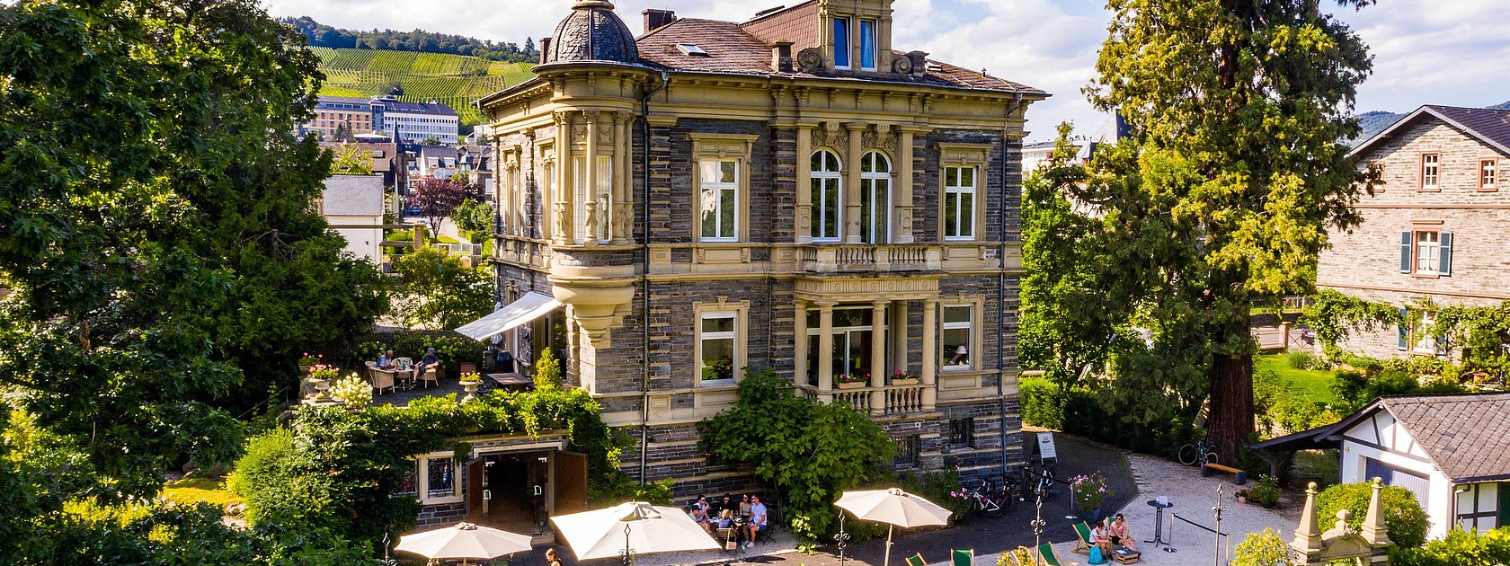 Gutsausschank im Sommer