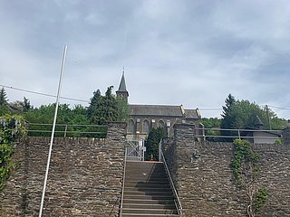 Kirche am Ortsrand