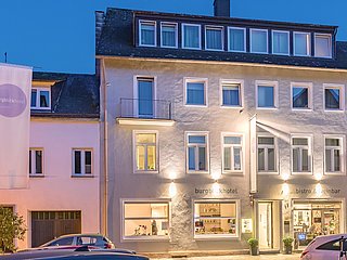 Burgblick_1_print_foehr-knoll