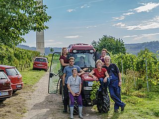 Weingut Rainer Pazen Familie im Weinberg