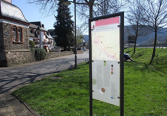 Startpunkt der Wanderung gegenüber des Deutschherrenhofs