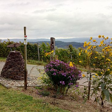 Insektenhotel am Wegesrand