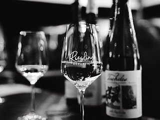 Riesling Republic Glas